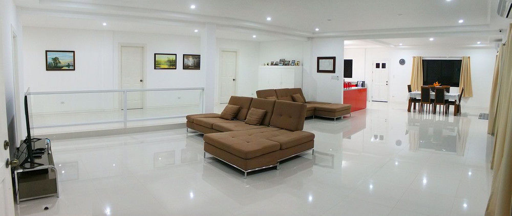 Bohol White House Bed & Breakfast Lila Exterior foto